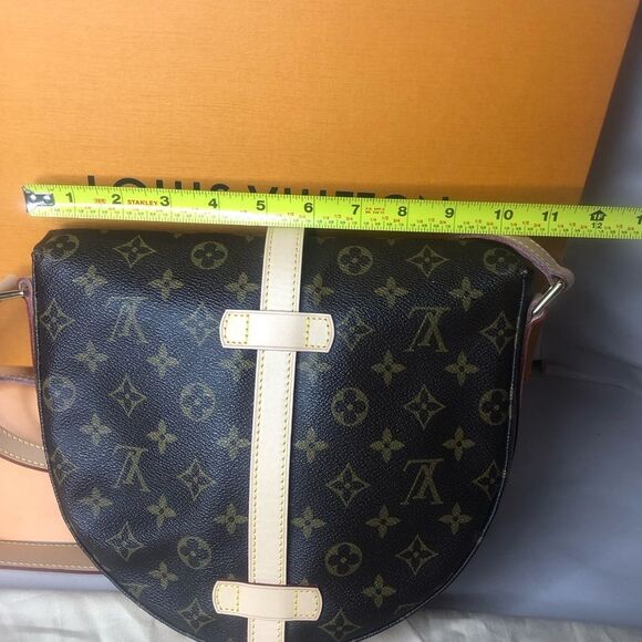 Authentic LOUIS VUITTON Chantilly GM Messenger Bag 871VI COA LV Dust Bag LV Box - Picture 5 of 16